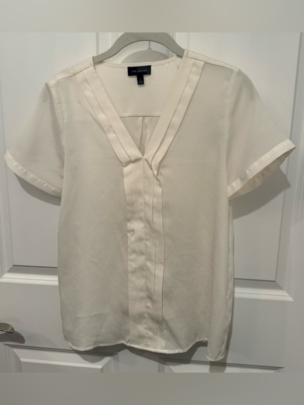The Limited Cream V-Neck Short Sleeve Blouse